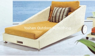 Couchette de soleil en tissu étanche à 2 roues en rotin / lit de jour / lit de soleil ---YS6000