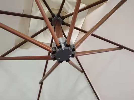 Parasol de plage robuste de 13 pieds résistant au vent, grand parasol cantilever carré extérieur avec franges