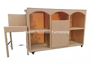Meubles de piscine personnalisés Mobiles PE en rotin Wicker Organisateur de stockage résistant aux intempéries Serveur de serviettes de piscine extérieure