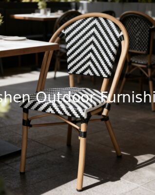 Chaise d'extérieur en bistrot en rotin français en aluminium en bambou cadre peint Zèbre flèches à rayures Noir blanc Chaise extérieure