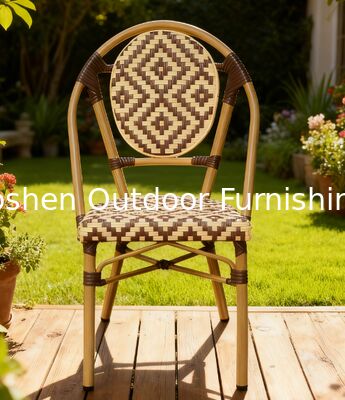 Chaise en rotin de style parisien géométrique pour manger en plein air Chaise de patio à rayures brunes chocolat