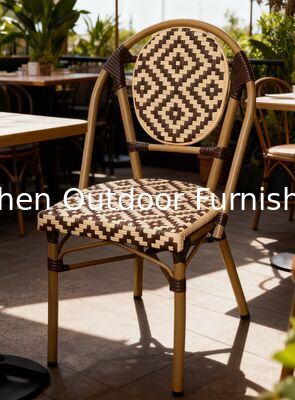 Chaise en rotin de style parisien géométrique pour manger en plein air Chaise de patio à rayures brunes chocolat