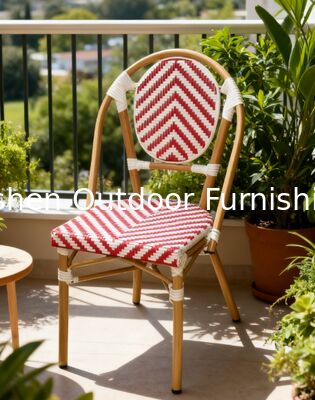 Chaise d'extérieur rose élégante, durable, résistante à la décoloration et aux intempéries, avec un cadre en aluminium robuste pour votre patio