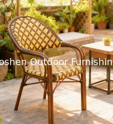 Chaise de bistrot française géométrique de style parisien Chaise en rotin pour manger en plein air