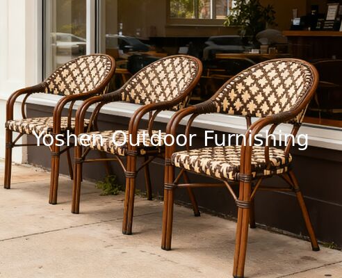 Chaise de bistrot française géométrique de style parisien Chaise en rotin pour manger en plein air