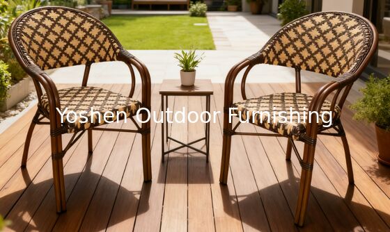 Chaise de bistrot française géométrique de style parisien Chaise en rotin pour manger en plein air