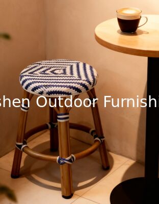 Bistro français extérieur Café Rattan Tabouret de bar pour hôtels Tabouret de bar extérieur en marine et en blanc