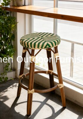 Vente en gros de tabourets de bar français vintage en rotin et en canne à dos