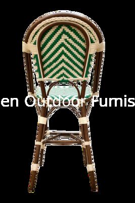 Des tabourets de bar de style bistrot français, des tabourets de hauteur de comptoir vintage avec dos en canne