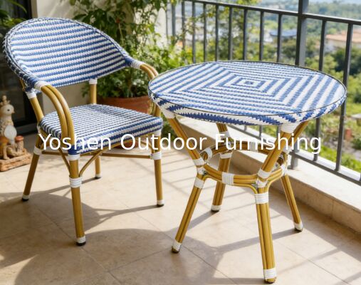 Table de salle à manger ronde en rotin et aluminium pour 4 personnes avec plateau en verre pour restaurant, café, boutique en extérieur