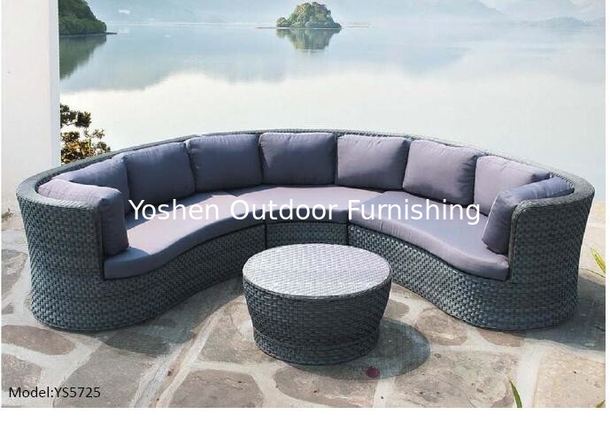 4 pièces -Sofa pour meubles extérieurs en rotin à demi-ronde avec table basse en forme d'œuf -YS5725