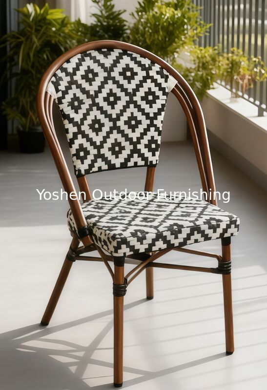 Chaise de salle à manger extérieure de style parisien Yoshen en rotin tissé géométrique Chaise à motifs noir et blanc
