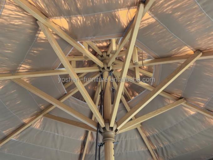 Parapluie de plage de paille synthétique de 9 pieds 8 côtes plastique Parapluie Tiki de paille de plage de sable Parapluie de paille avec frange 4